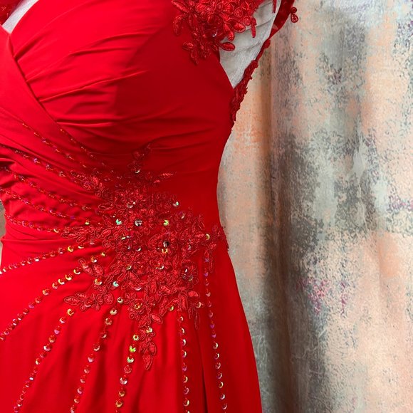 📌JJs House Lady in Red Formal - Prom - Ball Gown with Sequins - Picture 5 of 16